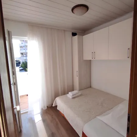 Topic Apartment