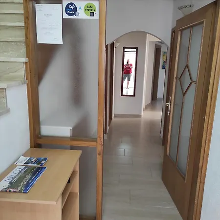 Topic Apartment *