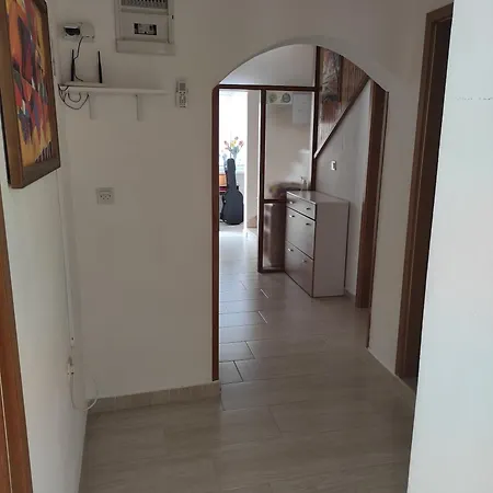 Topic Apartment *