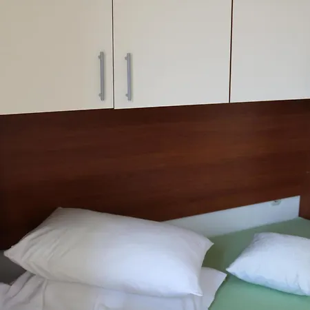 Topic Apartment *